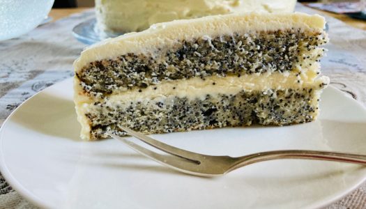 Маковый торт со сливочным сыром