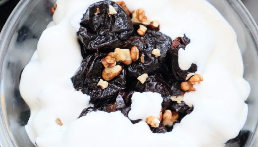 Чернослив с орехами – простой и вкусный салат
